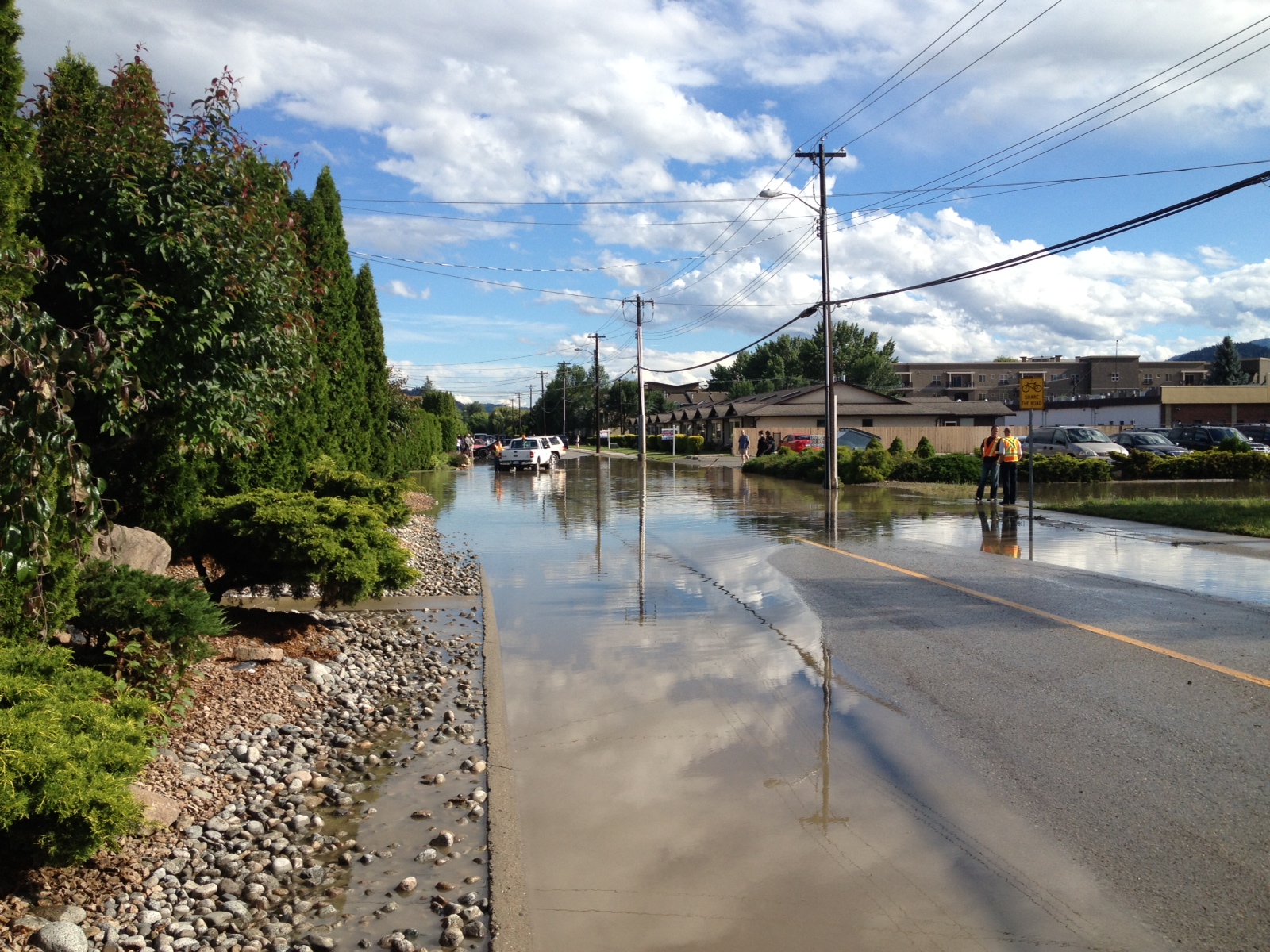 BREAKING: Flash storm floods Penticton homes | iNFOnews.ca