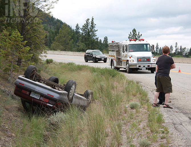 Single vehicle rollover on Highway 3A sends driver to hospital | iNFOnews.ca