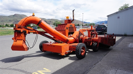 Kamloops Airport Authority donates sweeper to South Cariboo Regional Airport | iNFOnews.ca