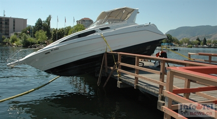 City wants better lighting for pier in wake of boat crash | iNFOnews.ca