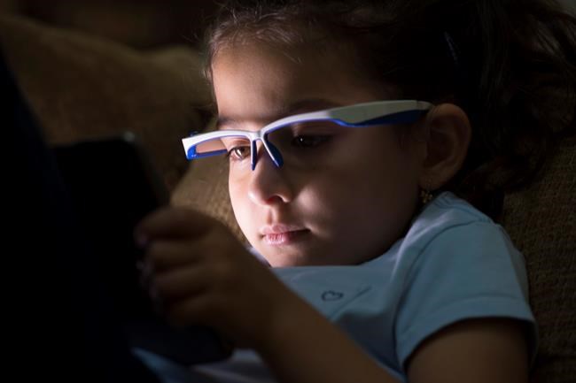 Game Boy Disease? There's a cure for that with wearable technology: doctor | iNFOnews.ca