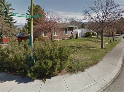 Man pulled from vehicle, savagely beaten | iNFOnews.ca