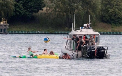 Coast Guard emphasizes safety on water after 1,500 Americans float into Canada | iNFOnews.ca