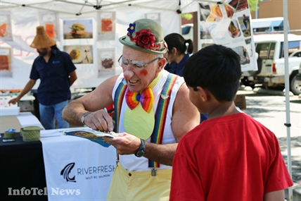 Farmers' market takes over downtown block | iNFOnews.ca