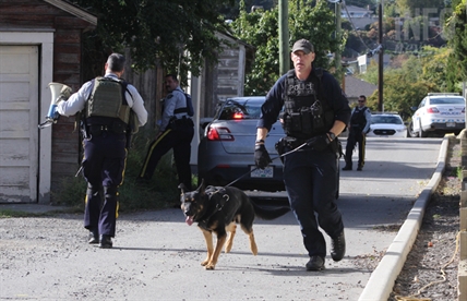UPDATE: RCMP search Kamloops house after report of person with handgun | iNFOnews.ca