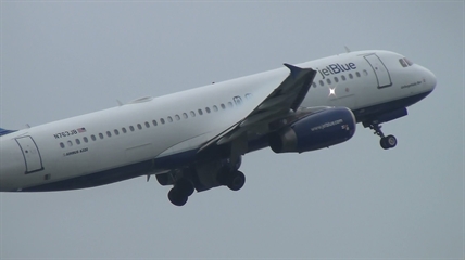 Mother sues airline for flying 5-year-old son to wrong city | iNFOnews.ca Mother sues airline for flying 5-year-old son to wrong city | iNFOnews.ca