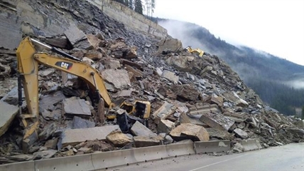 Trans-Canada Highway reopens near B.C.-Alberta boundary following rock slide | iNFOnews.ca