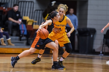 WolfPack women's basketball wins first of year taking Bisons | iNFOnews.ca