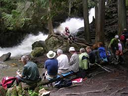 Scary hike for mother and son | iNFOnews.ca Scary hike for mother and son | iNFOnews.ca