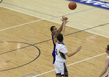 Heat fall 100-64 in latest instalment of institutional rivalry | iNFOnews.ca