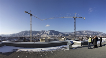 Second crane joins Penticton Patient Care Tower project | iNFOnews.ca