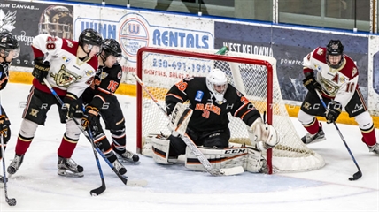 West Kelowna Warriors beat Clippers for fourth straight win | iNFOnews.ca