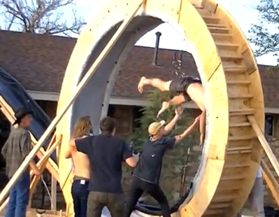 Dude, did you see the size of that slip n' slide? | iNFOnews.ca