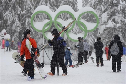 Crews resume search for snowshoers missing in B.C. wilderness | iNFOnews.ca