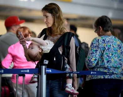 Apps for haggard parents with a wailing child on a flight | iNFOnews.ca