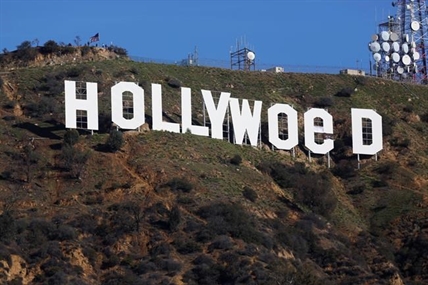 Vandalized Hollywood sign briefly reads 'HOLLYWeeD' | iNFOnews.ca