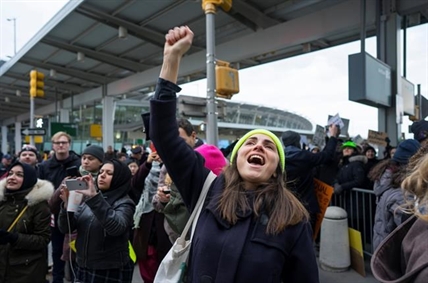 Trump order aimed refugees, Muslims sparks confusion, worry | iNFOnews.ca