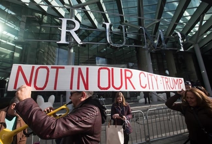Noisy protest, heated arguments as Trump Tower opens in Vancouver | iNFOnews.ca