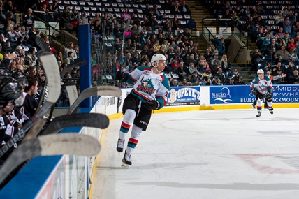 Rockets blast Giants 8-1 at home | iNFOnews.ca