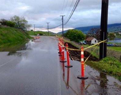 Irrigation water main fails on Old Kamloops Road | iNFOnews.ca