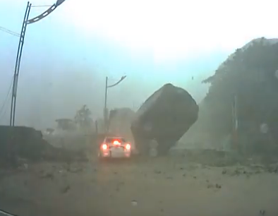 Car cam catches BOULDER near miss | iNFOnews.ca