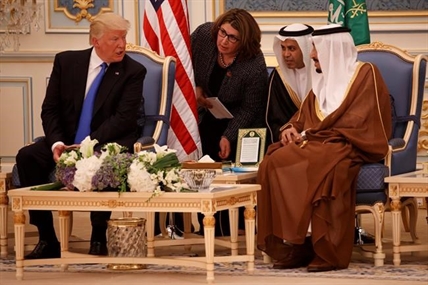Trump basks in lavish Saudi welcome, escaping troubles in DC | iNFOnews.ca