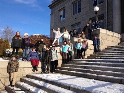 Santa's helpers perform random acts of kindness in Vernon | iNFOnews.ca Santa's helpers perform random acts of kindness in Vernon | iNFOnews.ca