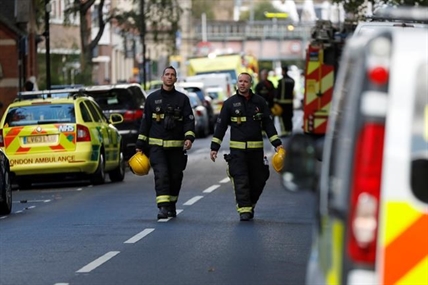 Manhunt on after homemade bomb wounds 22 on London subway | iNFOnews.ca Manhunt on after homemade bomb wounds 22 on London subway | iNFOnews.ca