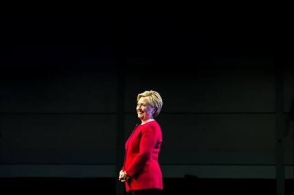 Hillary Clinton thrills Toronto crowd with part feminist, part activist talk | iNFOnews.ca