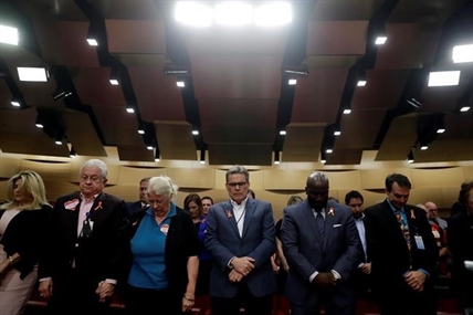 In Vegas, Pence praises US resolve to find hope after horror | iNFOnews.ca