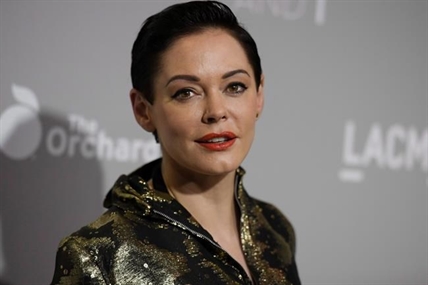 Canadian writers, actors join Twitter boycott amid Weinstein sex scandal | iNFOnews.ca