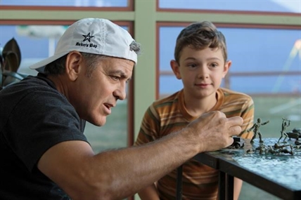 MOVIE REVIEW: An edgeless satire in George Clooney's 'Suburbicon' | iNFOnews.ca