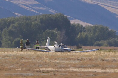 UPDATE: Pilot and passenger walk away from Kamloops plane crash | iNFOnews.ca