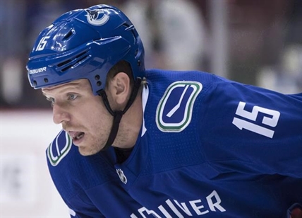 Vancouver Canucks forward Derek Dorsett ending career due to spinal issues | iNFOnews.ca Vancouver Canucks forward Derek Dorsett ending career due to spinal issues | iNFOnews.ca