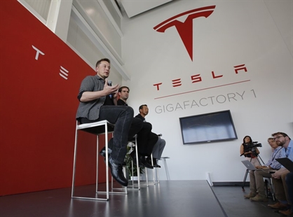 Tesla builds world's biggest battery in Australian Outback | iNFOnews.ca