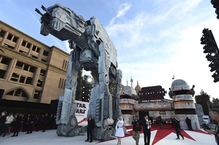 Early praise for 'The Last Jedi' after elaborate premiere | iNFOnews.ca