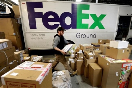 'Tis the season for doorstep stealing? Shoppers vent about delivery security | iNFOnews.ca 'Tis the season for doorstep stealing? Shoppers vent about delivery security | iNFOnews.ca