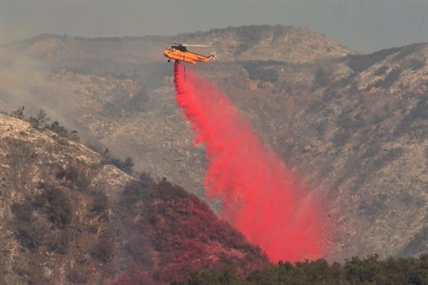 Residents flee as flames approach wealthy California enclave | iNFOnews.ca Residents flee as flames approach wealthy California enclave | iNFOnews.ca