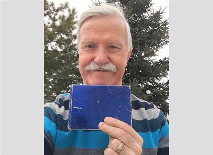 Man keeps unopened Christmas gift from girl who dumped him almost 50 years ago | iNFOnews.ca Man keeps unopened Christmas gift from girl who dumped him almost 50 years ago | iNFOnews.ca