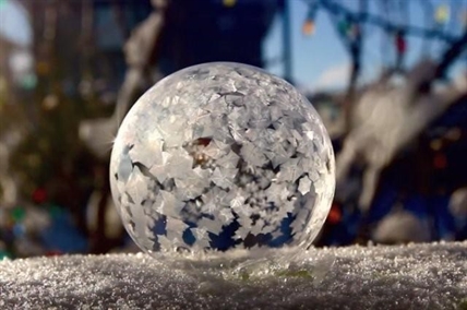 Calgary photographer produces viral ice bubble video during cold snap | iNFOnews.ca Calgary photographer produces viral ice bubble video during cold snap | iNFOnews.ca
