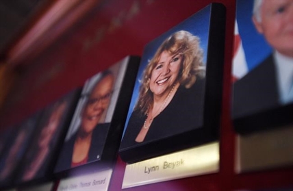 Sen. Lynn Beyak removed from Tory caucus over 'racist' post on website: Scheer | iNFOnews.ca