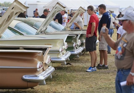 Vintage Chevy auction in Nebraska draws thousands | iNFOnews.ca