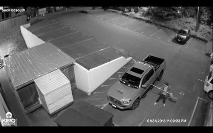 TRENDING NOW: Play-by-play of guy attempting to break into a truck with a mop | iNFOnews.ca TRENDING NOW: Play-by-play of guy attempting to break into a truck with a mop | iNFOnews.ca