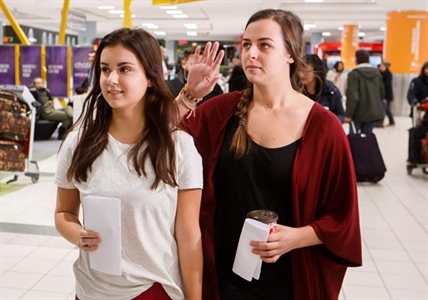 Two Canadian women freed from Cambodian prison arrive on home soil | iNFOnews.ca Two Canadian women freed from Cambodian prison arrive on home soil | iNFOnews.ca