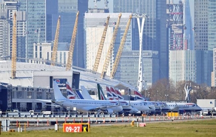 London City Airport shuts down due to unexploded WWII bomb | iNFOnews.ca
