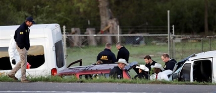 VIDEO: Austin bombing suspect blows himself up as SWAT moves in | iNFOnews.ca