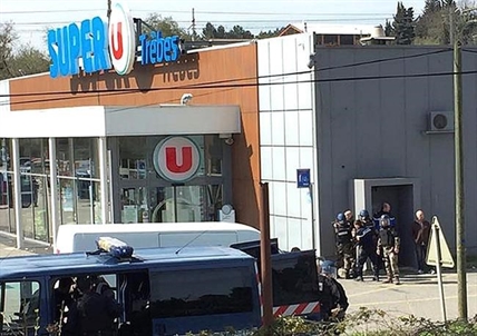 French police storm supermarket, kill hostage-taker; 3 dead | iNFOnews.ca French police storm supermarket, kill hostage-taker; 3 dead | iNFOnews.ca