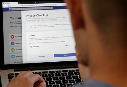 Facebook revamps privacy tools as tighter EU rules draw near | iNFOnews.ca