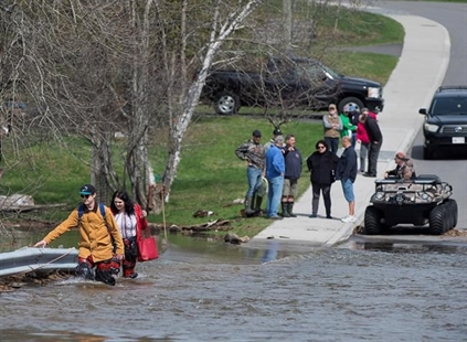 Damage becoming clear amid historic flood: 'Just a pile of rubbish there now' | iNFOnews.ca