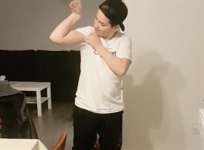 TRENDING NOW: When a one-arm pushup goes wrong | iNFOnews.ca